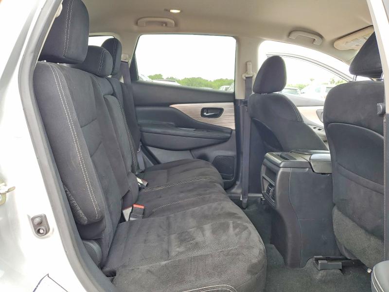 61202136 :رقم المزاد ، 5N1AZ2MG7HN127576 vin ، 2017 Nissan Murano مزاد بيع