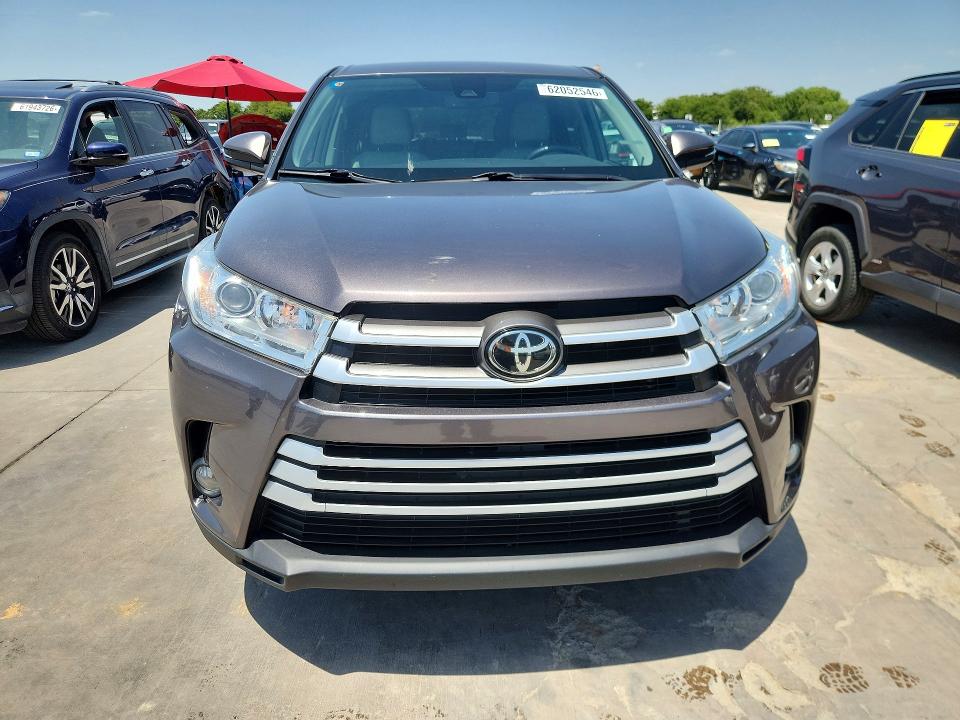 2019 Toyota Highlander მანქანა იყიდება აუქციონზე, vin: 5TDZZRFH8KS325090, აუქციონის ნომერი: 62052546
