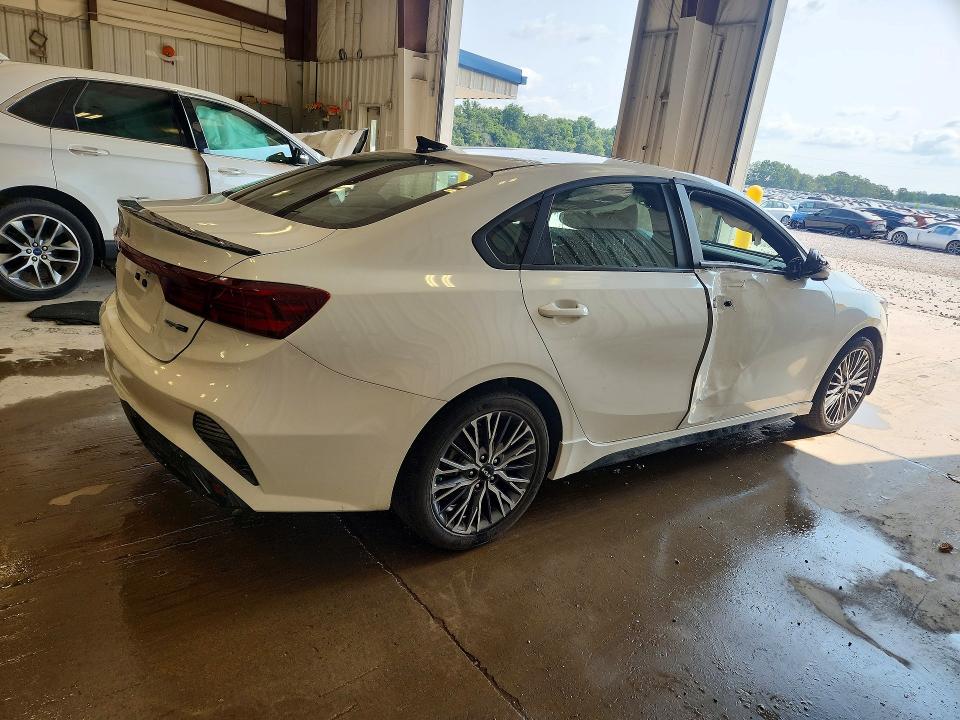 Продажа на аукционе авто 2024 Kia Forte, vin: 3KPF54AD8RE766860, номер лота: 61914586