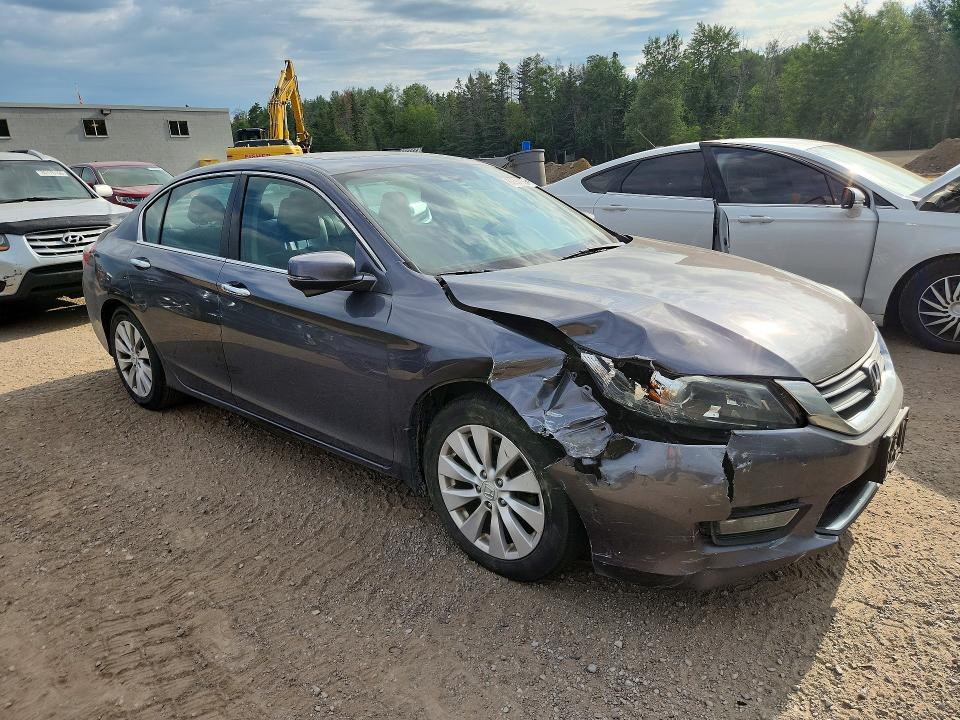 60307856 :رقم المزاد ، 1HGCR2F85FA802866 vin ، 2015 Honda Accord مزاد بيع