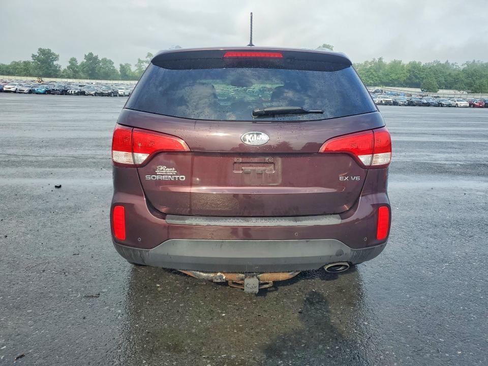 60474576 :رقم المزاد ، 5XYKUDA73FG592397 vin ، 2015 Kia Sorento مزاد بيع