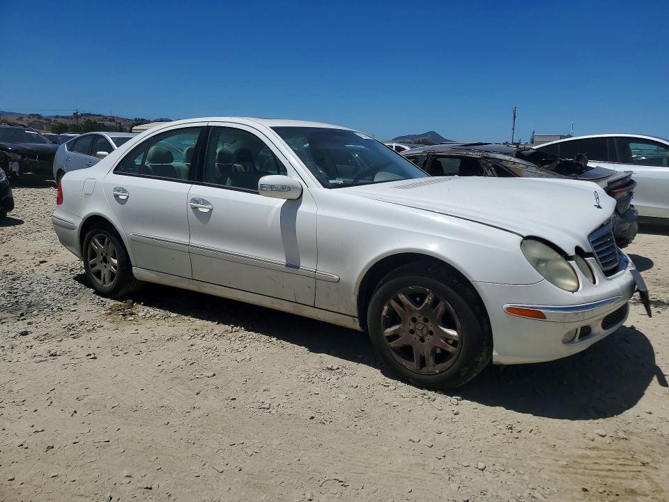 61337606 :رقم المزاد ، WDBUF65J14A509047 vin ، 2004 Mercedes-benz E مزاد بيع