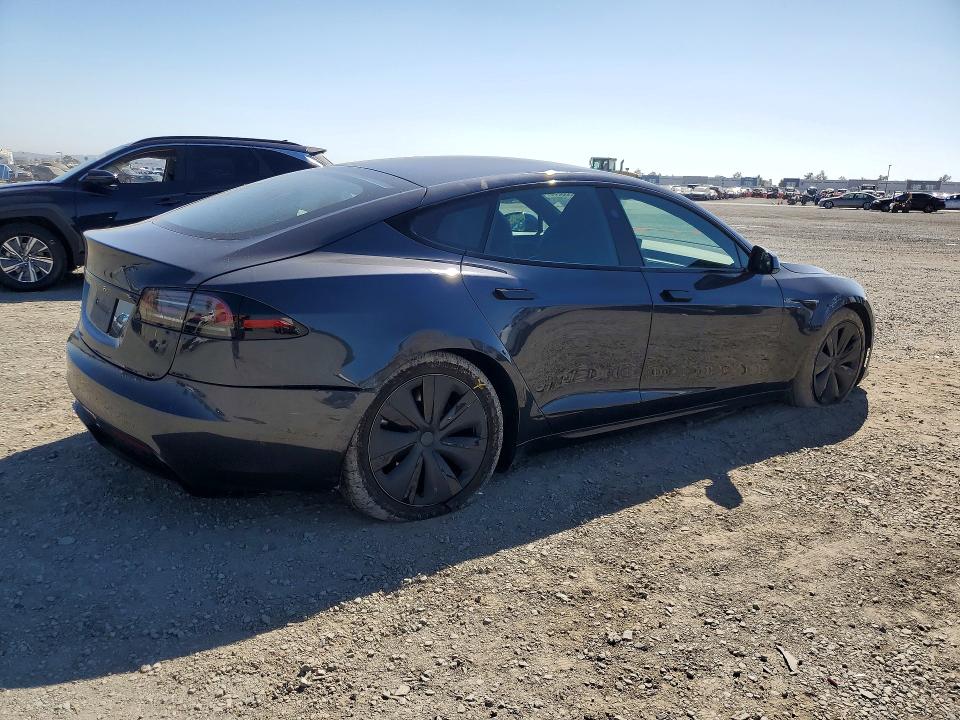 60588256 :رقم المزاد ، 5YJSA1E55PF529200 vin ، 2023 Tesla Model S مزاد بيع