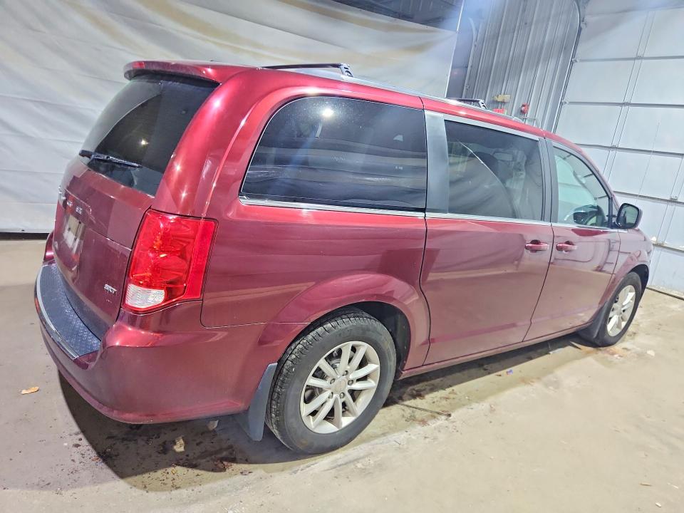 60751636 :رقم المزاد ، 2C4RDGCG1JR191660 vin ، 2018 Dodge Grand Caravan مزاد بيع