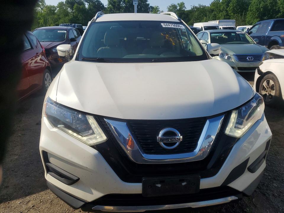 2017 Nissan Rogue მანქანა იყიდება აუქციონზე, vin: JN8AT2MV5HW255902, აუქციონის ნომერი: 60479006