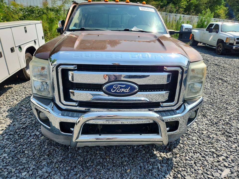 62854216 :رقم المزاد ، 1FT8W3DT8BEB12302 vin ، 2011 Ford F350 مزاد بيع