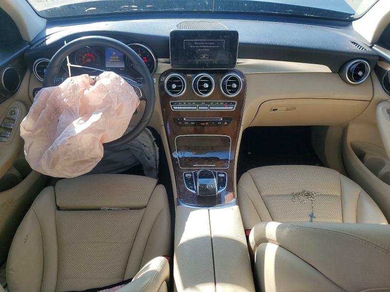 61054756 :رقم المزاد ، WDC0G4JB3JV025430 vin ، 2018 Mercedes-benz Glc مزاد بيع
