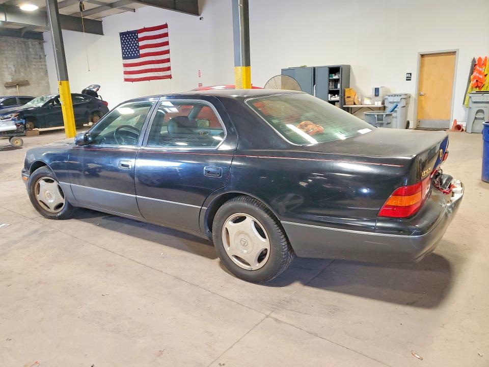 61223006 :رقم المزاد ، JT8BH28F8W0104880 vin ، 1998 Lexus Ls مزاد بيع