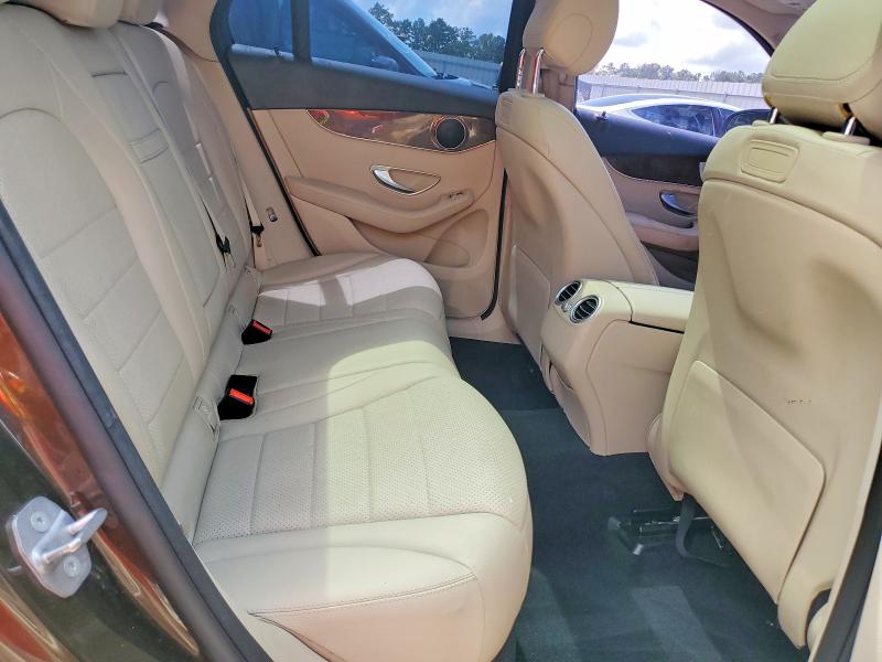 60756076 :رقم المزاد ، WDC0G4JB7JV056213 vin ، 2018 Mercedes-benz Glc مزاد بيع