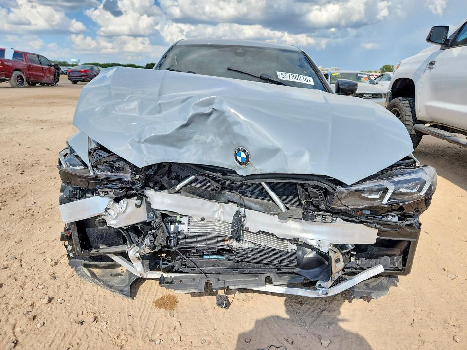 59738016 :رقم المزاد ، 3MW69CW04T8F92986 vin ، 2026 Bmw 330i مزاد بيع