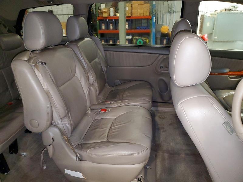 60204126 :رقم المزاد ، 5TDBA22C26S062918 vin ، 2006 Toyota Sienna مزاد بيع