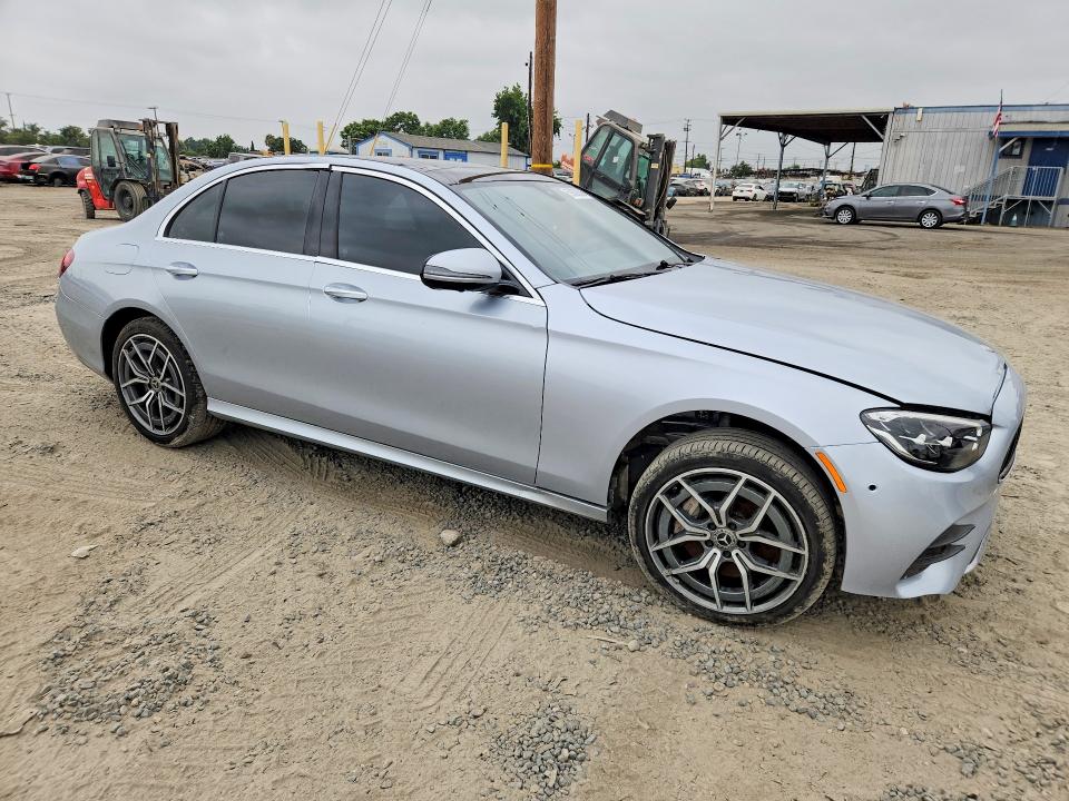 59830006 :رقم المزاد ، W1KZF8EB0MA876636 vin ، 2021 Mercedes-benz E مزاد بيع