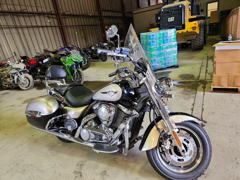 59554306 :رقم المزاد ، JKBVNRC18AA005111 vin ، 2010 Kawasaki Vn1700 مزاد بيع