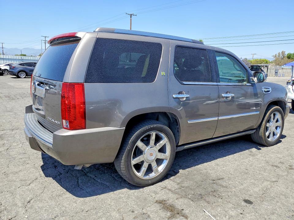 62465866 :رقم المزاد ، 1GYS4EEJ2DR177415 vin ، 2013 Cadillac Escalade مزاد بيع