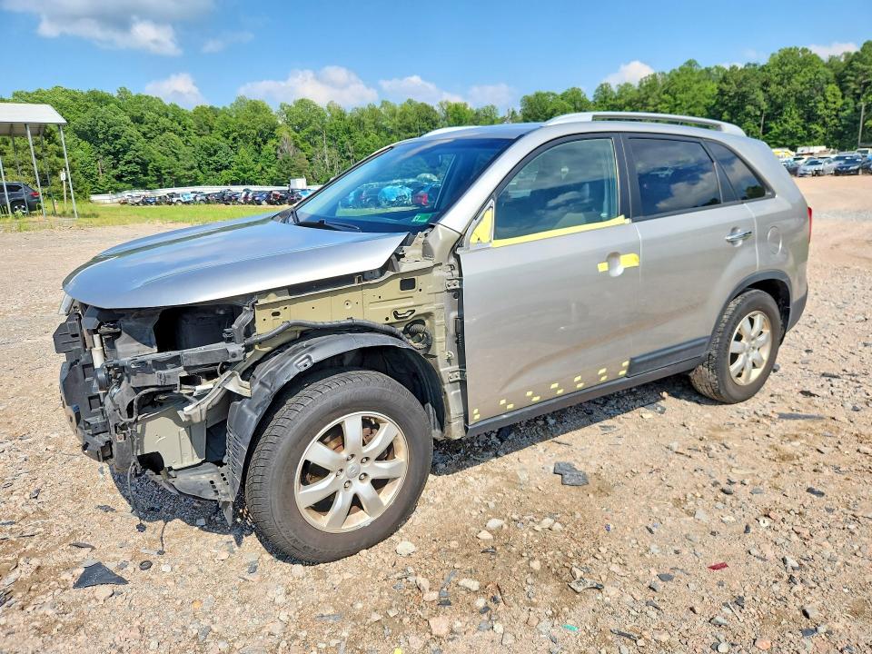 2013 Kia Sorento მანქანა იყიდება აუქციონზე, vin: 5XYKT4A61DG366320, აუქციონის ნომერი: 95586335