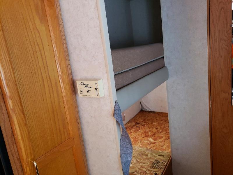 2002 Jayco Jay Trailers მანქანა იყიდება აუქციონზე, vin: 1UJCJ02N725E20091, აუქციონის ნომერი: 58824816