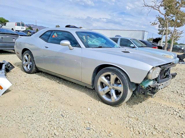 60514306 :رقم المزاد ، 2C3CDYAG6CH137489 vin ، 2012 Dodge Challenger مزاد بيع