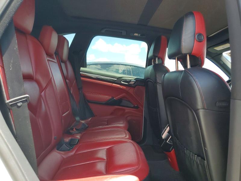 61795916 :رقم المزاد ، WP1AE2A27HLA70329 vin ، 2017 Porsche Cayenne مزاد بيع