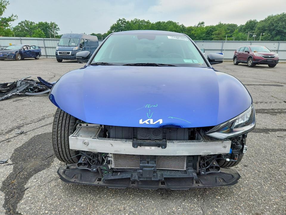 2024 Kia Ev6 მანქანა იყიდება აუქციონზე, vin: KNDC34LA2R5214195, აუქციონის ნომერი: 60313526