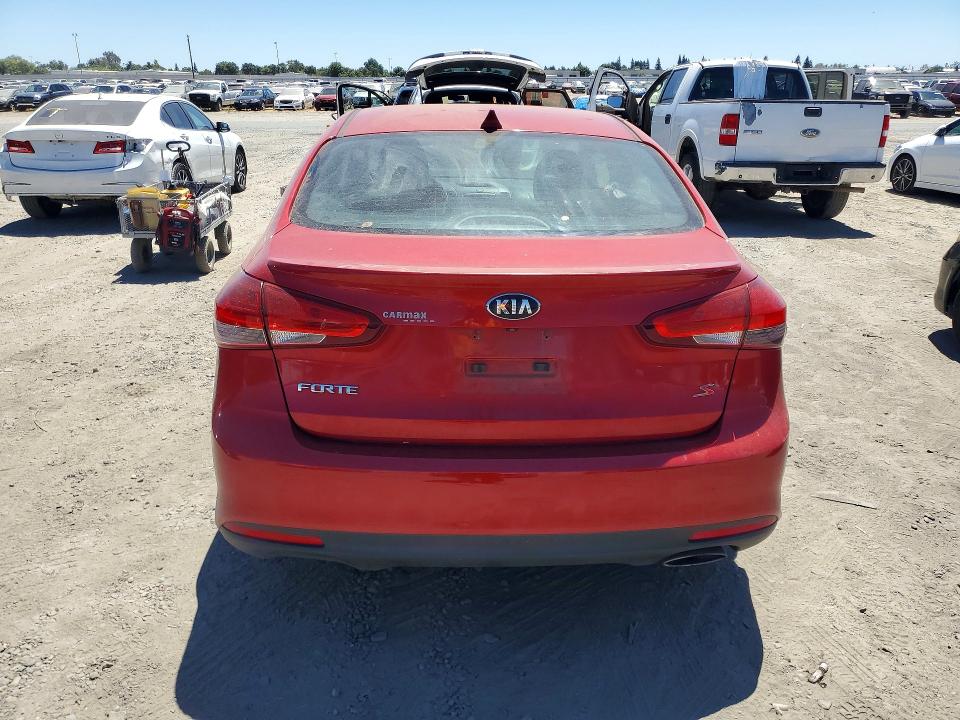 2018 Kia Forte მანქანა იყიდება აუქციონზე, vin: 3KPFL4A72JE187934, აუქციონის ნომერი: 62121386