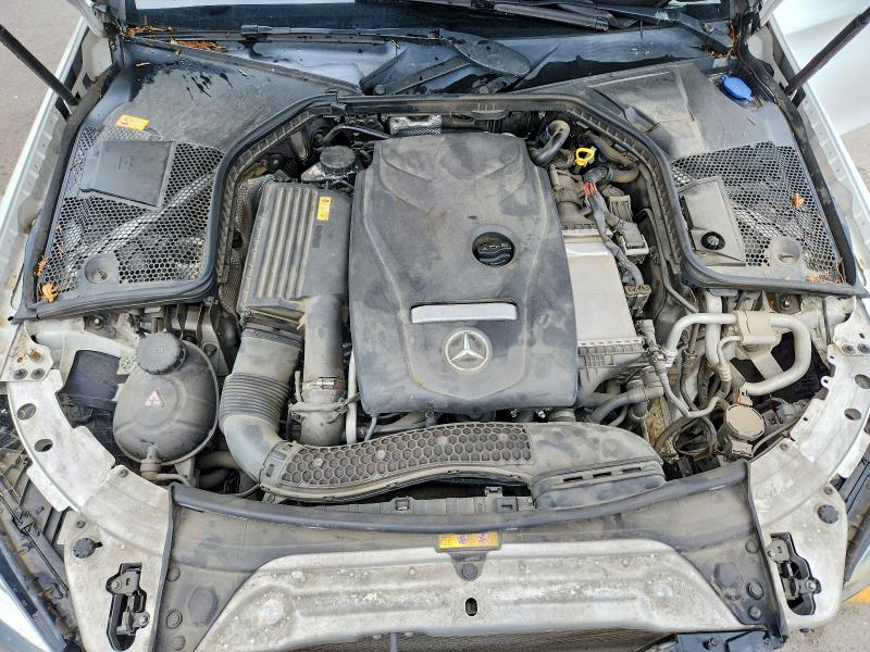 61636336 :رقم المزاد ، 55SWF4KB0GU114508 vin ، 2016 Mercedes-benz C مزاد بيع