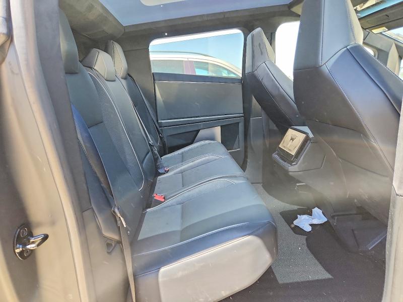 60273976 :رقم المزاد ، 7G2CEHED1RA022557 vin ، 2024 Tesla Cybertruck مزاد بيع
