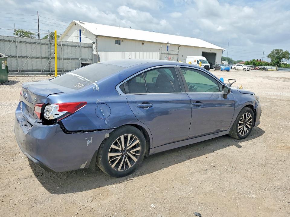 58903666 :رقم المزاد ، 4S3BNAB64J3005672 vin ، 2018 Subaru Legacy مزاد بيع