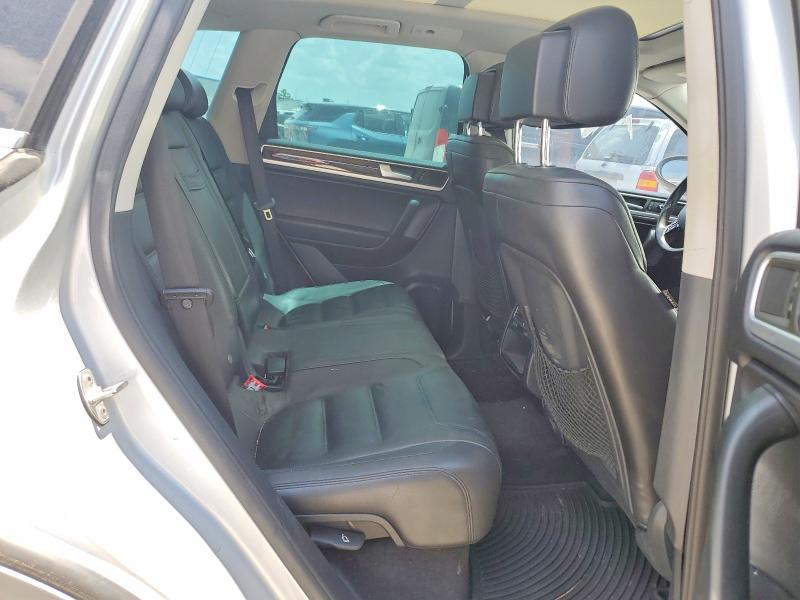 2013 Volkswagen Touareg მანქანა იყიდება აუქციონზე, vin: WVGEF9BP0DD004983, აუქციონის ნომერი: 62855246