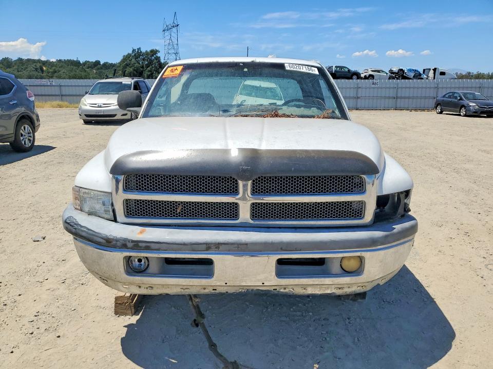 60207186 :رقم المزاد ، 3B7HC13Z0YG152541 vin ، 2000 Dodge Ram 1500 مزاد بيع