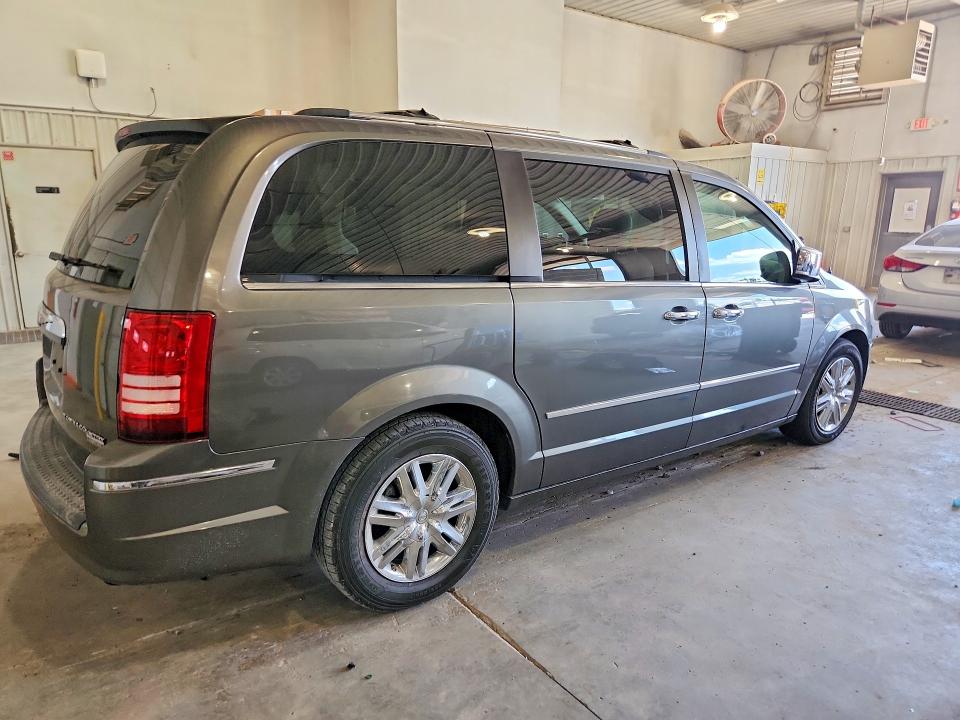 60086996 :رقم المزاد ، 2A4RR6DX8AR239966 vin ، 2010 Chrysler Town & Country مزاد بيع