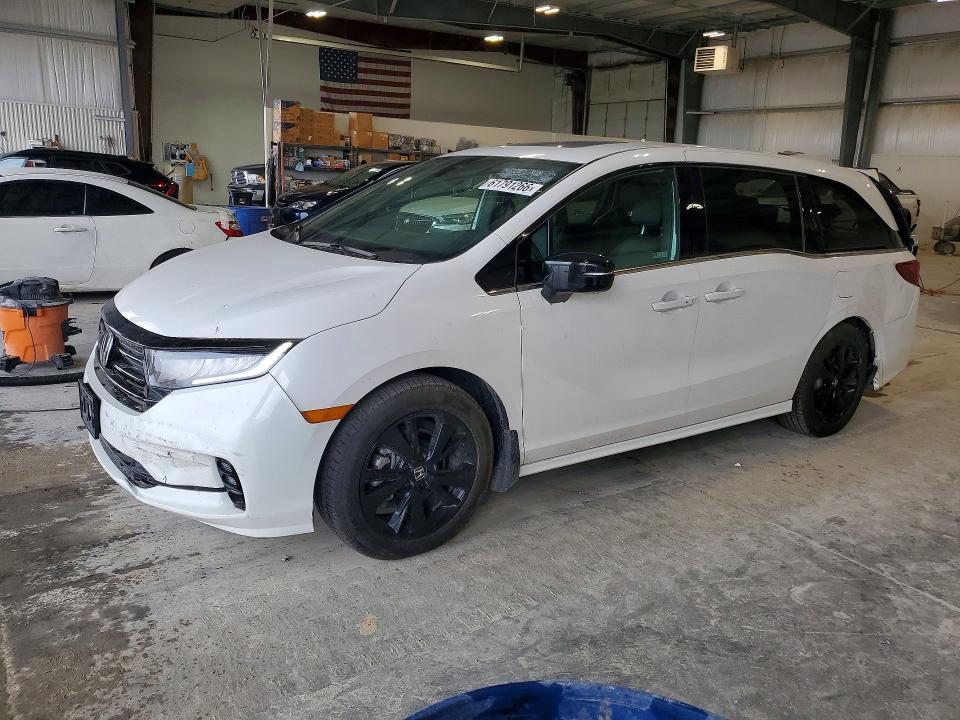 61791266 :رقم المزاد ، 5FNRL6H70RB022727 vin ، 2024 Honda Odyssey مزاد بيع
