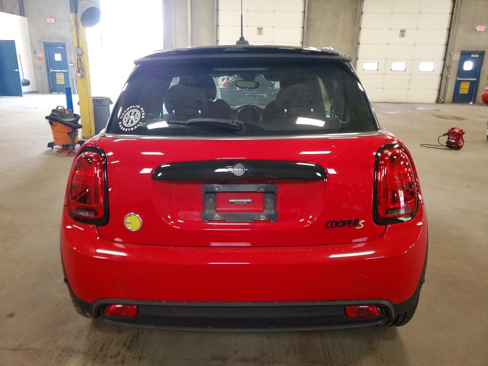 Продажа на аукционе авто 2023 Mini Cooper, vin: WMW13DJ0XP2T82180, номер лота: 61244056