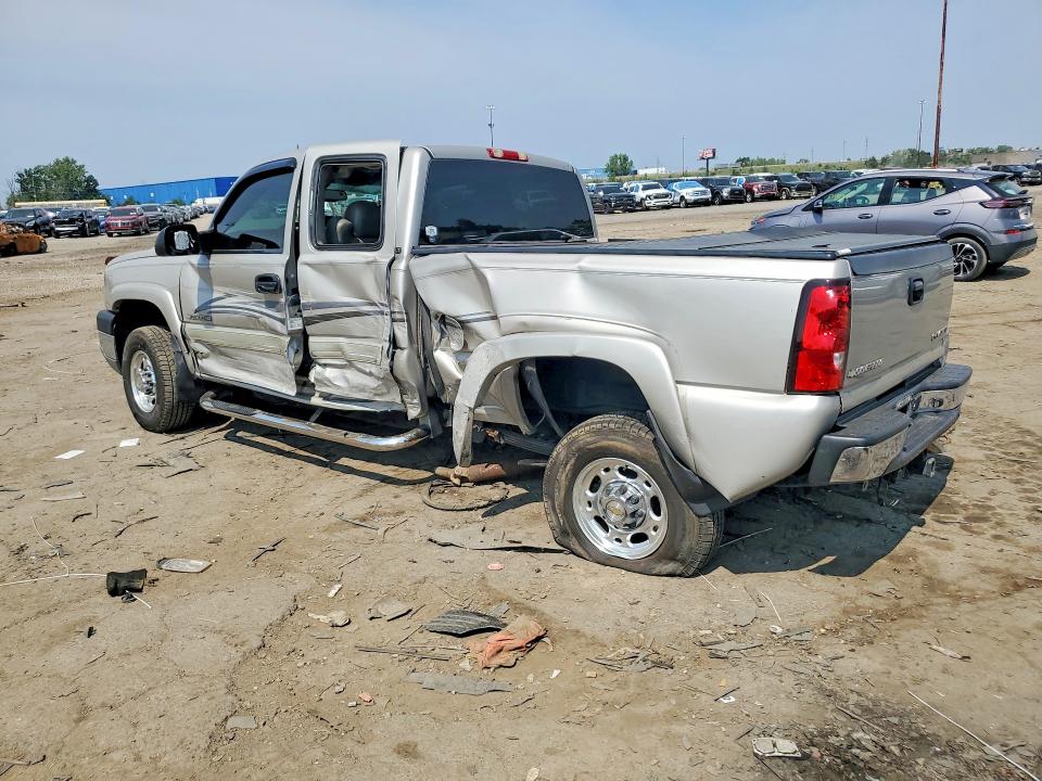 62971286 :رقم المزاد ، 1GCHC29U35E102186 vin ، 2005 Chevrolet Silverado مزاد بيع
