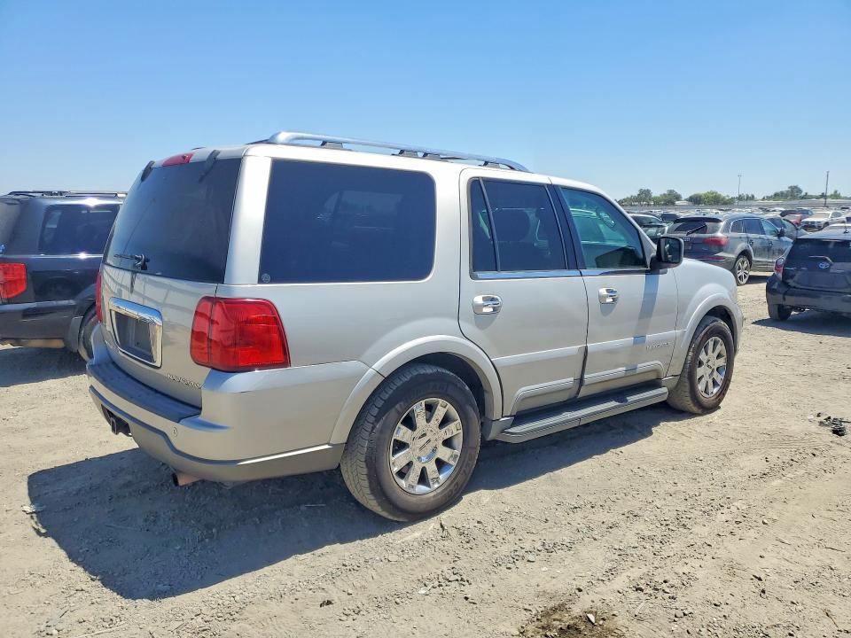 Продаж на аукціоні авто 2003 Lincoln Navigator, vin: 5LMFU28R63LJ00662, номер лоту: 63477316