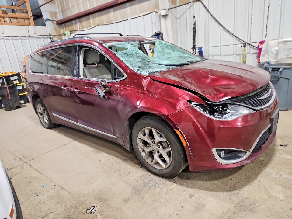 63140696 :رقم المزاد ، 2C4RC1EG9HR757605 vin ، 2017 Chrysler Pacifica مزاد بيع
