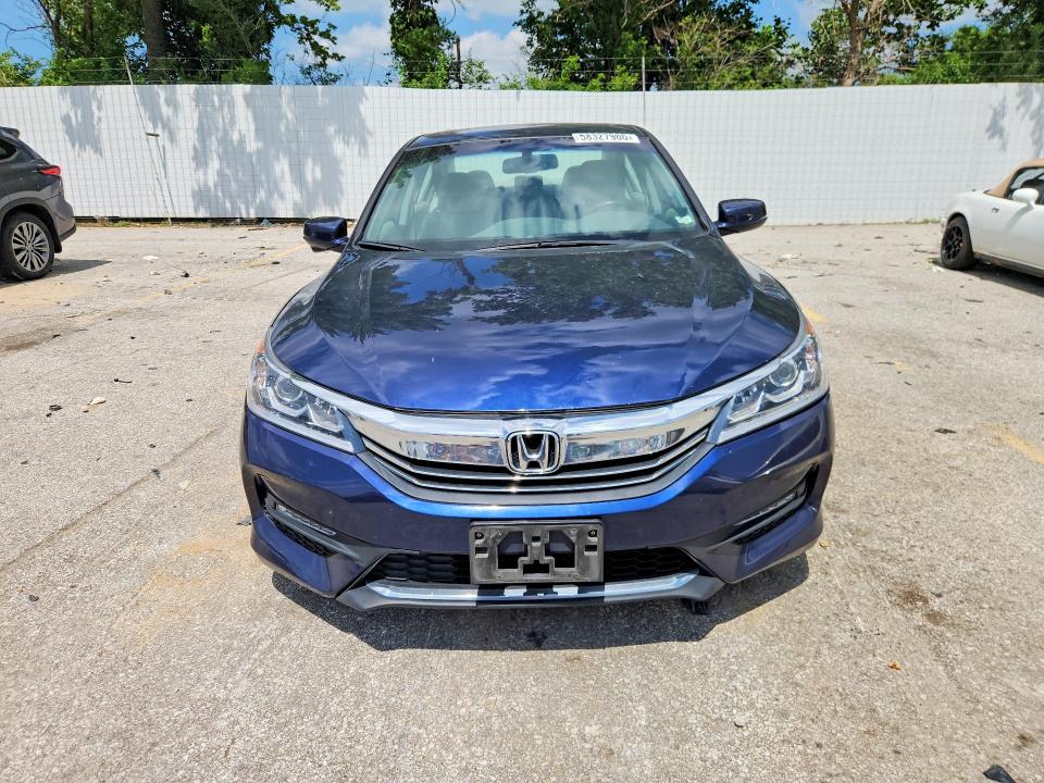 2017 Honda Accord მანქანა იყიდება აუქციონზე, vin: 1HGCR2F88HA262786, აუქციონის ნომერი: 58327986