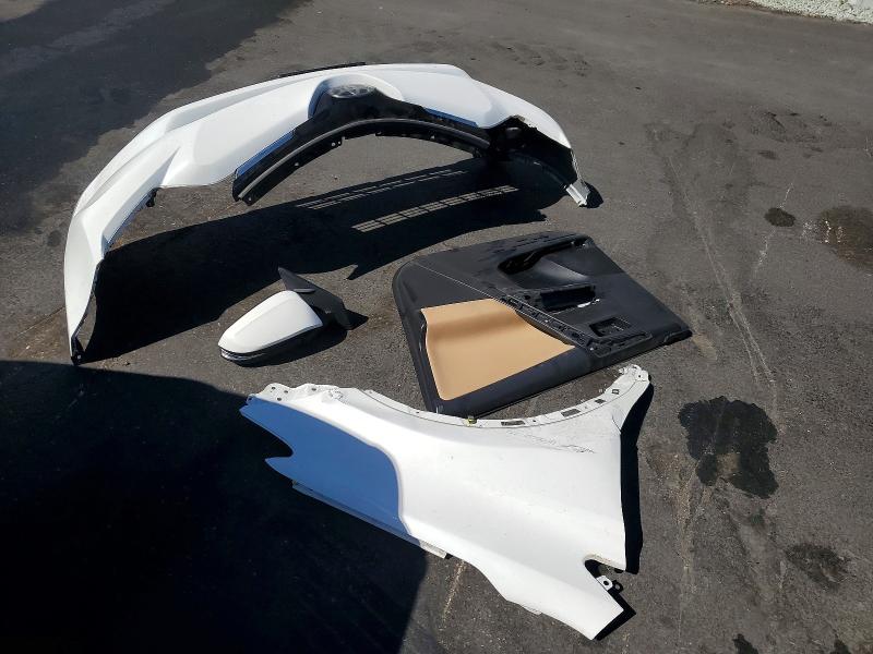61164146 :رقم المزاد ، JTMWFREV3HD094283 vin ، 2017 Toyota Rav4 مزاد بيع