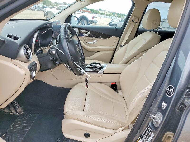 62074926 :رقم المزاد ، WDC0G4JB2HV008144 vin ، 2017 Mercedes-benz Glc مزاد بيع