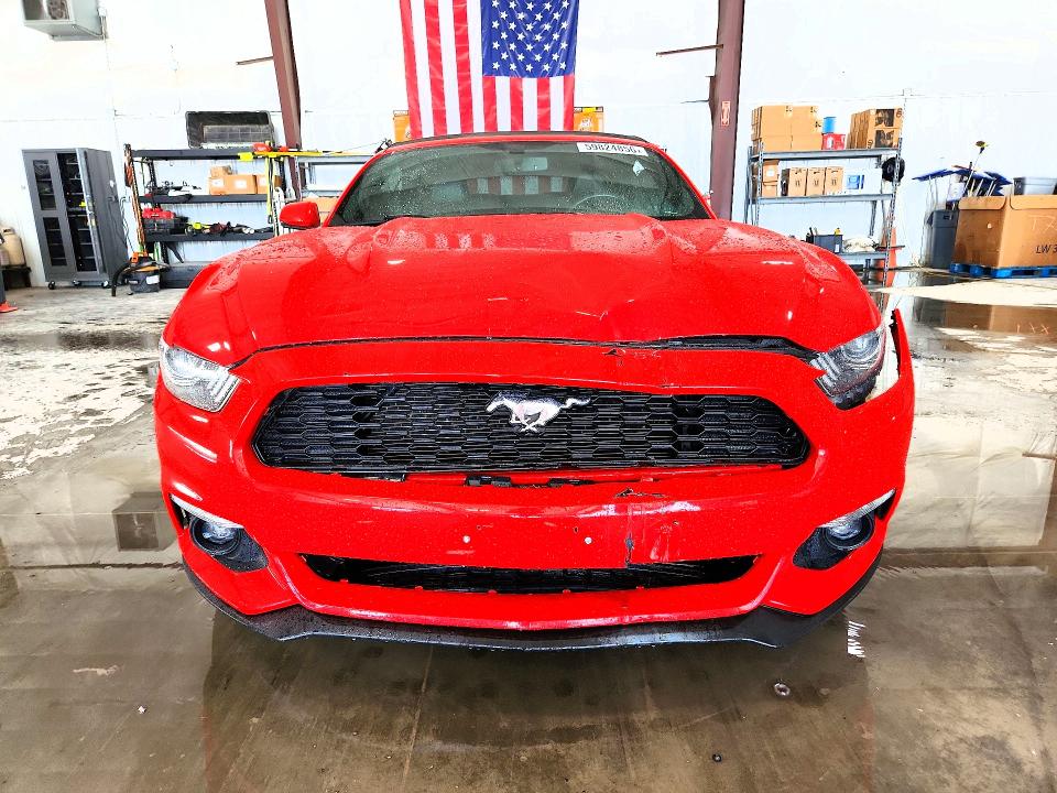 59824856 :رقم المزاد ، 1FATP8UH3G5217178 vin ، 2016 Ford Mustang مزاد بيع
