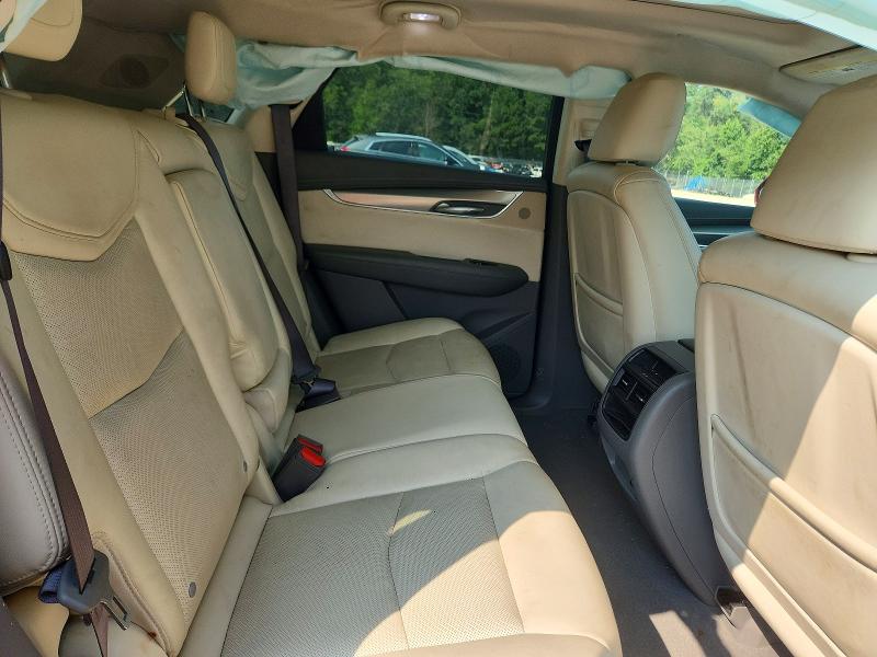 61077296 :رقم المزاد ، 1GYKNBRS6HZ260494 vin ، 2017 Cadillac Xt5 مزاد بيع