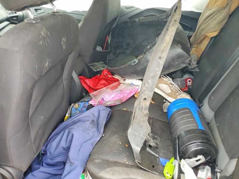 61996476 :رقم المزاد ، 1FMCU0F73FUB12570 vin ، 2015 Ford Escape مزاد بيع