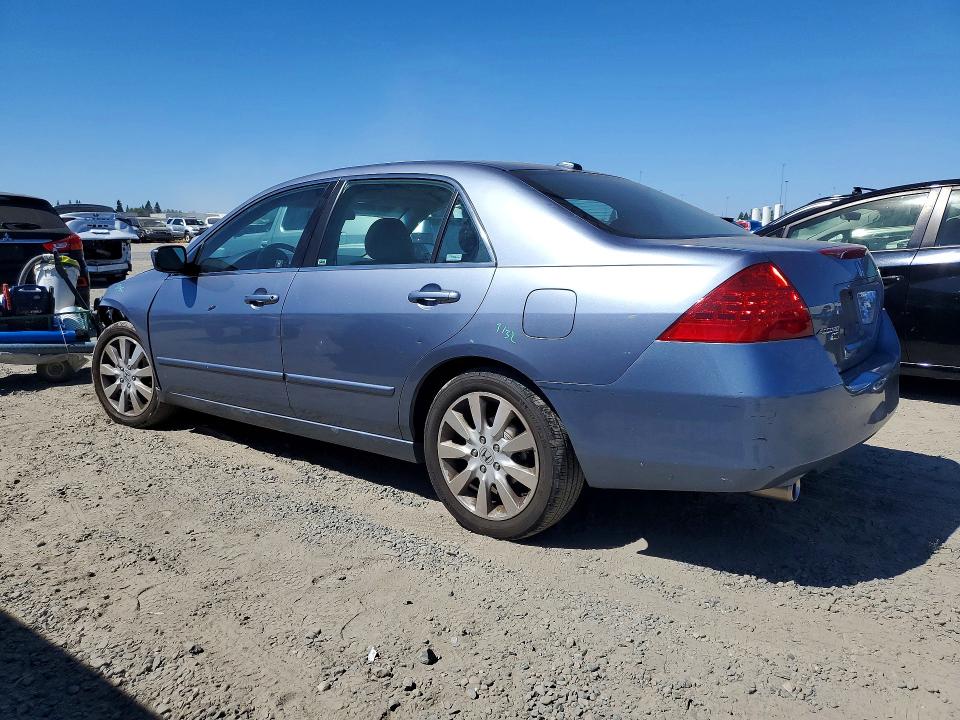 63387986 :رقم المزاد ، 1HGCM66507A042701 vin ، 2007 Honda Accord مزاد بيع
