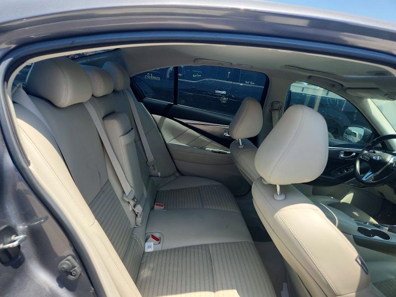 61528986 :رقم المزاد ، JN1EV7APXJM355394 vin ، 2018 Infiniti Q50 مزاد بيع