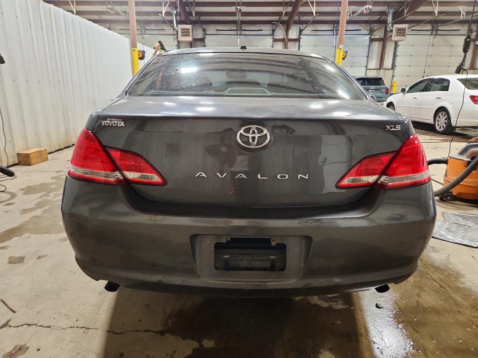 2010 Toyota Avalon მანქანა იყიდება აუქციონზე, vin: 4T1BK3DB8AU365127, აუქციონის ნომერი: 62438276