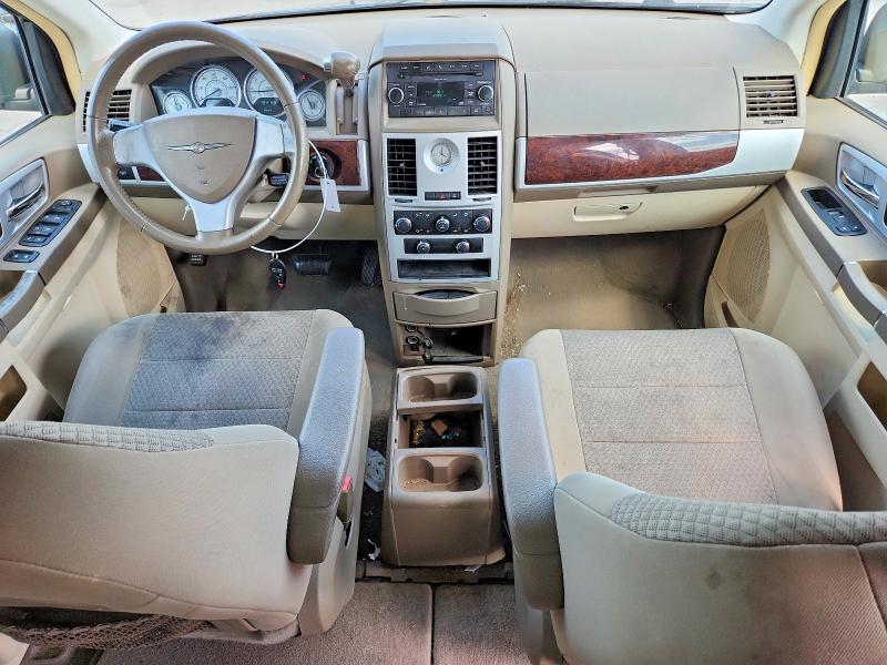 62453346 :رقم المزاد ، 2A4RR5D19AR415784 vin ، 2010 Chrysler Town & Country مزاد بيع