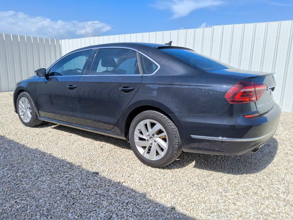 61229216 :رقم المزاد ، 1VWBA7A38JC029394 vin ، 2018 Volkswagen Passat مزاد بيع