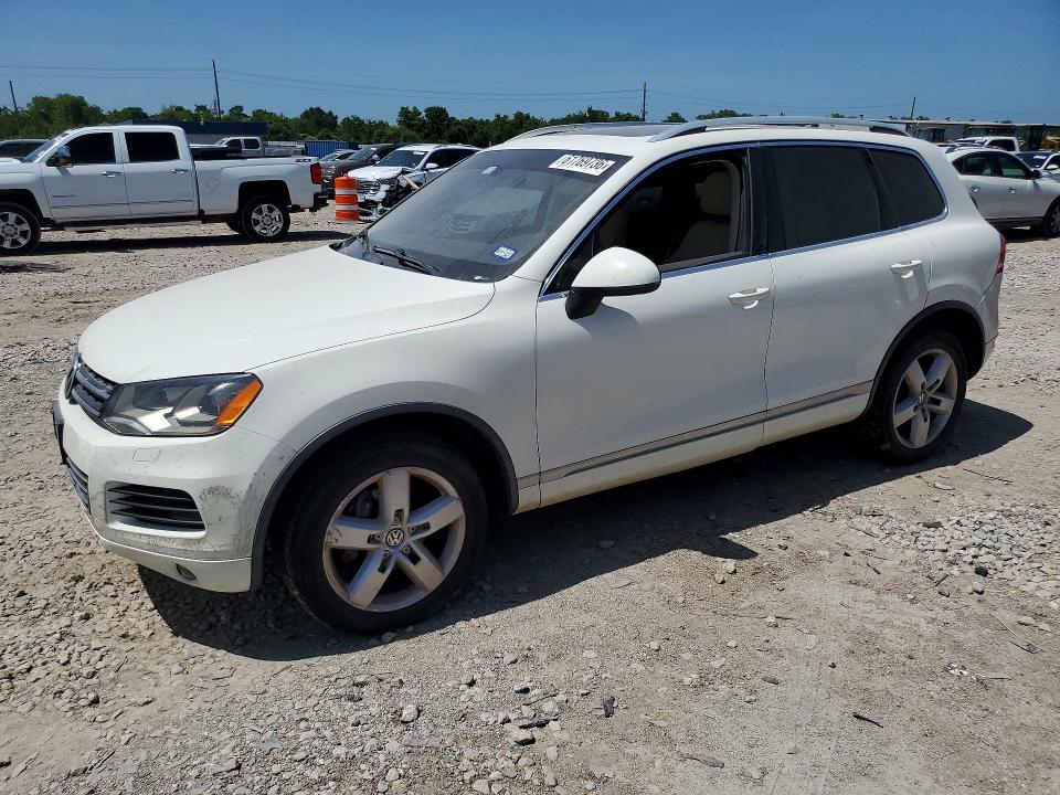 61769736 :رقم المزاد ، WVGFK9BPXCD005038 vin ، 2012 Volkswagen Touareg مزاد بيع