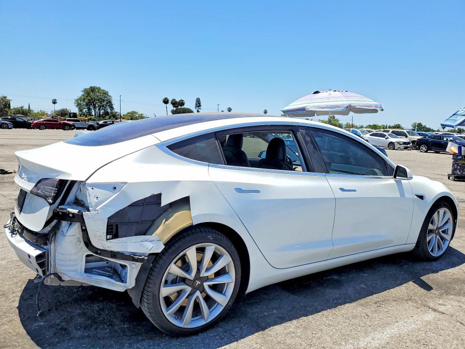 2019 Tesla Model 3 მანქანა იყიდება აუქციონზე, vin: 5YJ3E1EA3KF326952, აუქციონის ნომერი: 59298876