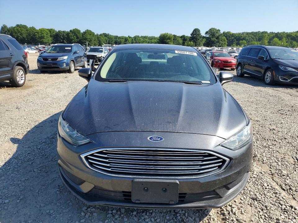 59607106 :رقم المزاد ، 3FA6P0HD4JR203817 vin ، 2018 Ford Fusion مزاد بيع