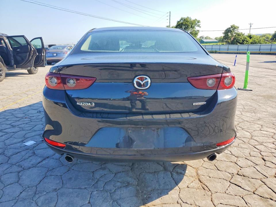 63339046 :رقم المزاد ، 3MZBPAA77NM307463 vin ، 2022 Mazda 3 مزاد بيع